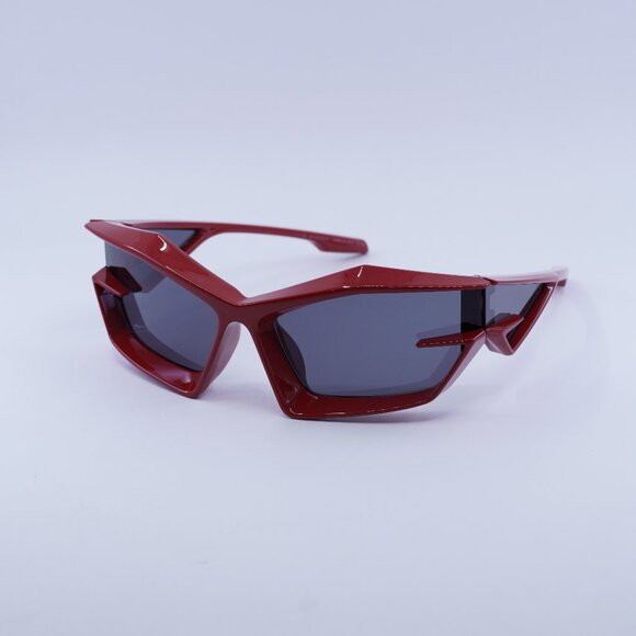 🕶️ New Givenchy GV40049U 66A Sunglasses - Shiny Red Frame, Grey Lenses - Picture 1 of 10
